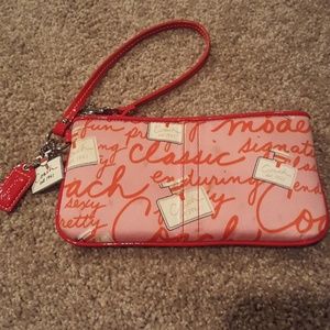 Coarch Wristlet